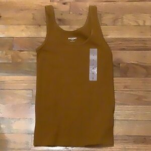 4/$12 NWT tank top